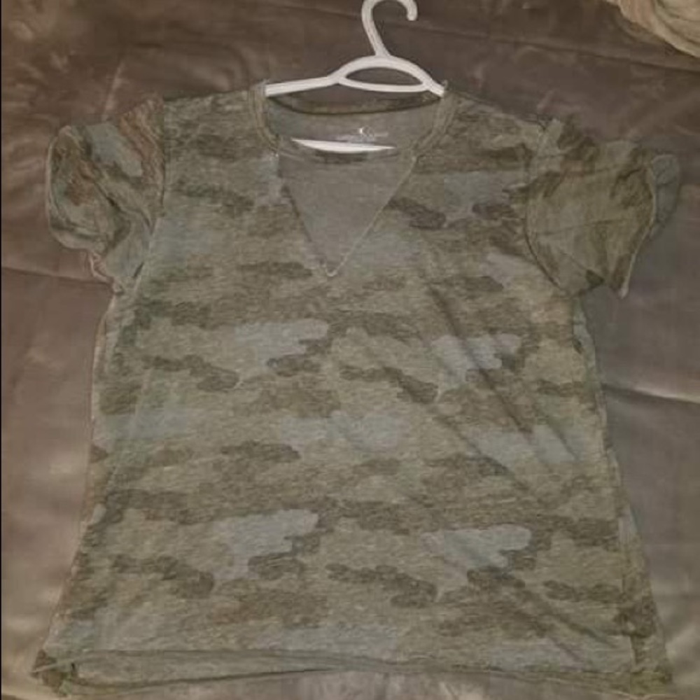 American Eagle Camo Shirt